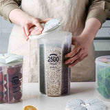 Moisture Proof Food Storage Vessel-Four Section